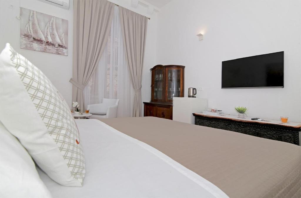 Room In Dubrovnik With Air Conditioning, Wifi Washing Machine 4246-3 Eksteriør billede